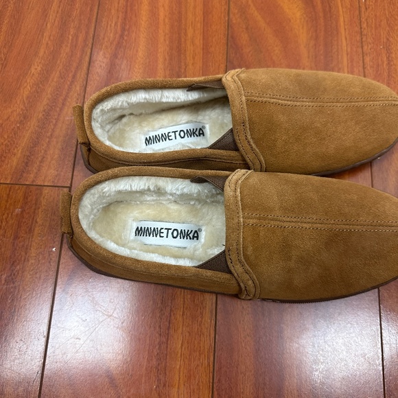 MINNETONKA Romeo Tan Suede Slipper Men's 9 Pile Lined - Picture 3 of 4